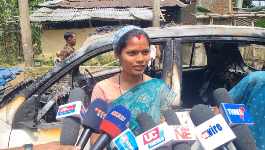 तिनसुकिया के काकोपथार में चुनाव पूर्व हिंसा, भाजपा समर्थक के घर और वाहन को आग के हवाले किया