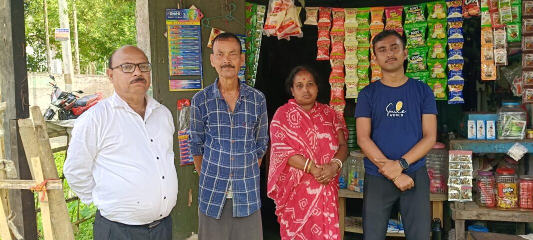 गुमटी की कमाई से बेटे ने रचा इतिहास, उच्चतर माध्यमिक परीक्षा में हासिल किए 89% अंक