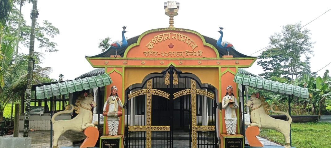 तिनसुकिया में चोरों का तांडव: एक ही रात में तीन मंदिरों और नामघर को बनाया निशाना, नकदी और बाइक पार