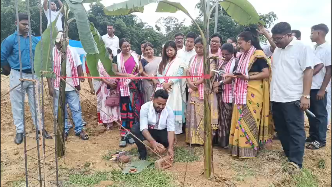 बोरहापजान पंचायत के नए कार्यालय भवन का शिलान्यास, 10 लाख की लागत से बनेगी बाउंड्री वॉल
